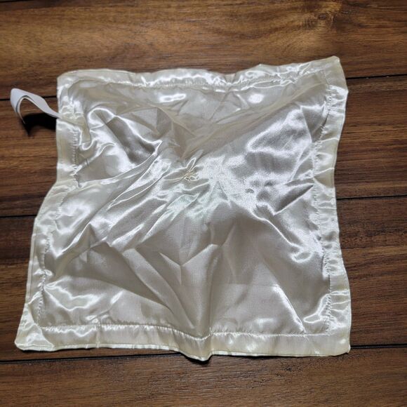 Sweet Mia's Boutque: Mary Meyer Baby Lt. Brown Puppy Infant Blanket NWT - Picture 4 of 6